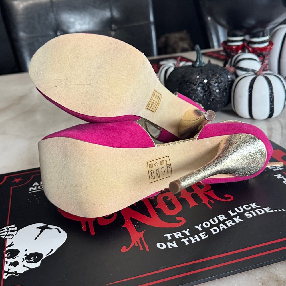 Platform heels
8 - Picture 7 of 12